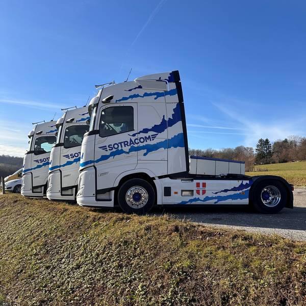 Nuovo trattore SOTRACOM, con la sua cabina dal design aerodinamico.